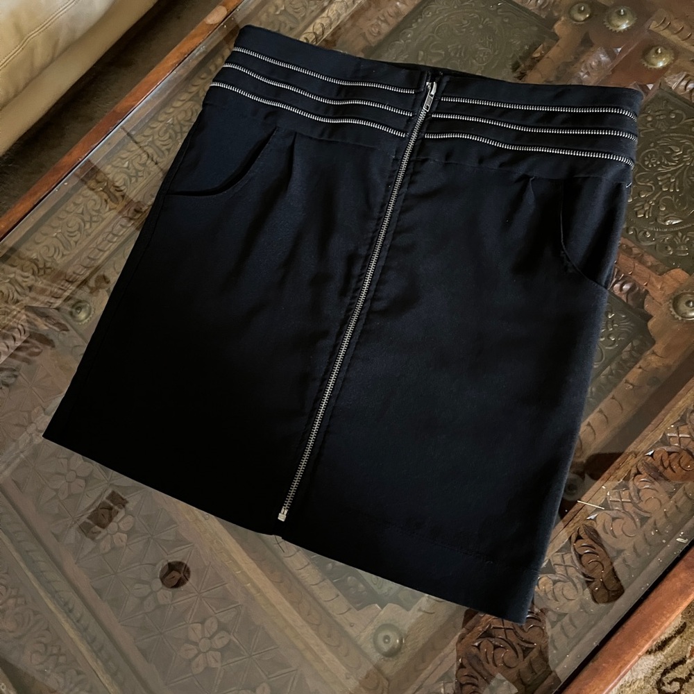 Paper Tee Black Pencil Skirt with Zipper Detail Sz L - Picture 7 of 13